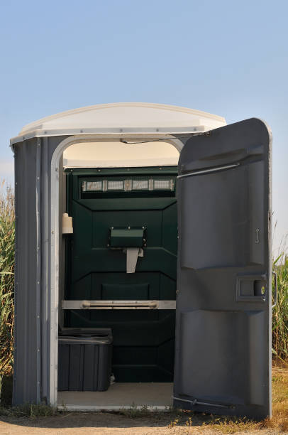 Best Handicap porta potty rental  in Crooked Lake Park, FL