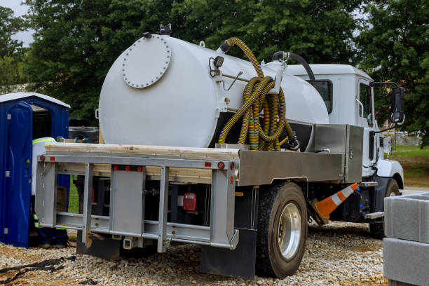 Portable Toilet Options We Offer in Crooked Lake Park, FL